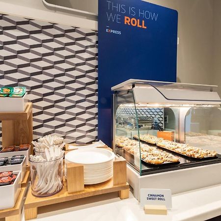 Holiday Inn Express - Blair By Ihg エクステリア 写真