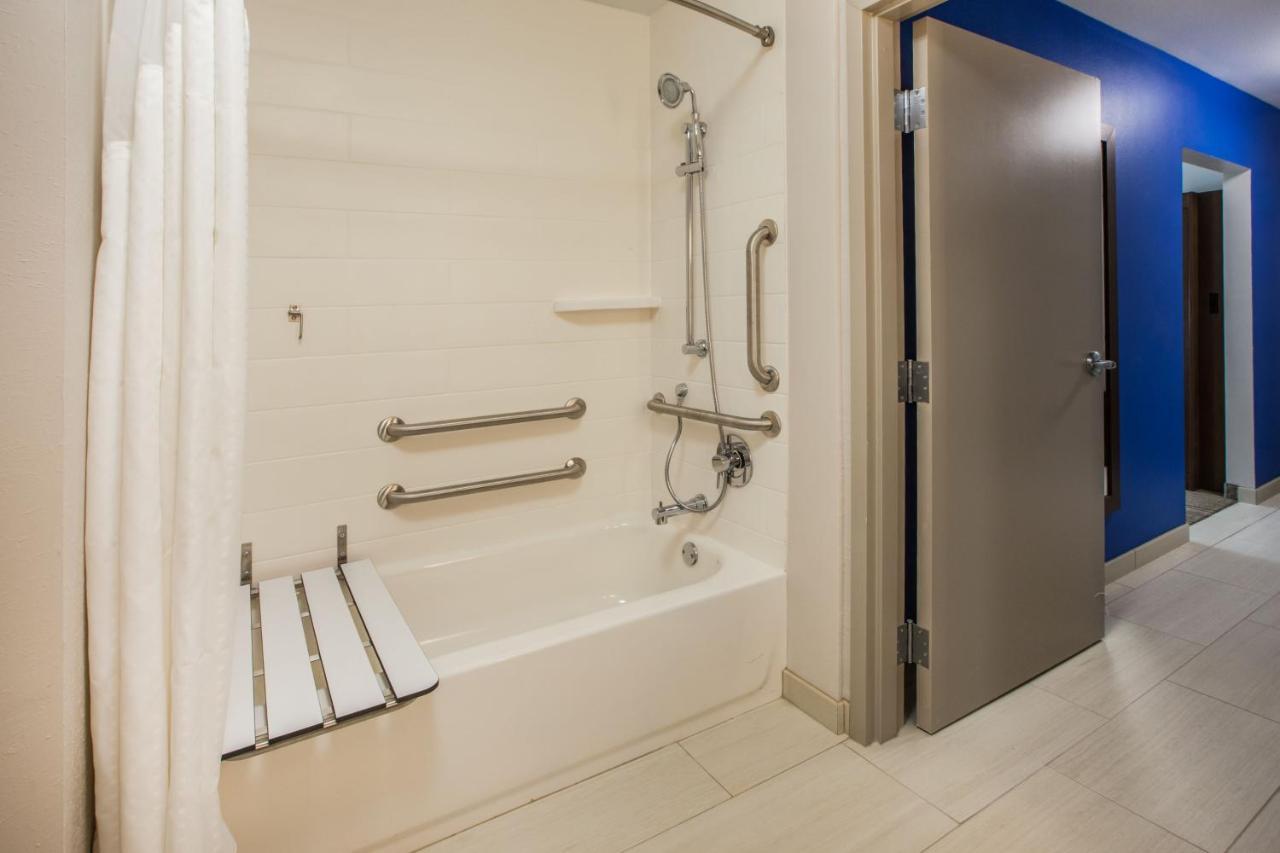 Holiday Inn Express - Blair By Ihg エクステリア 写真