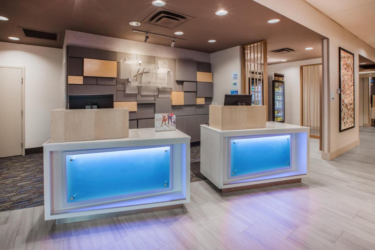 Holiday Inn Express - Blair By Ihg エクステリア 写真