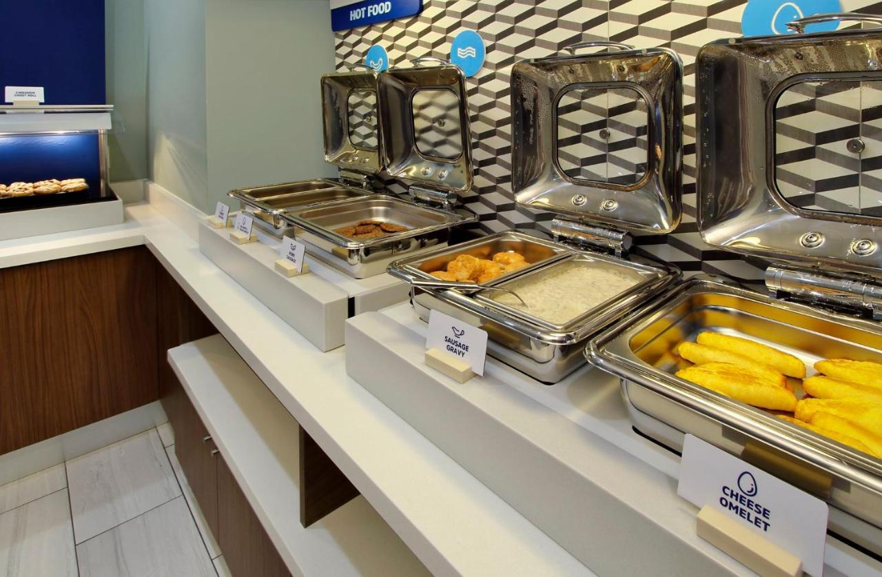 Holiday Inn Express - Blair By Ihg エクステリア 写真