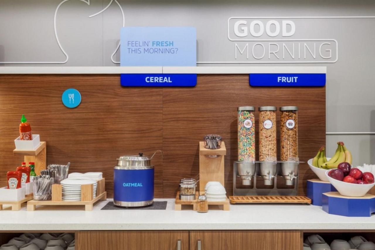 Holiday Inn Express - Blair By Ihg エクステリア 写真